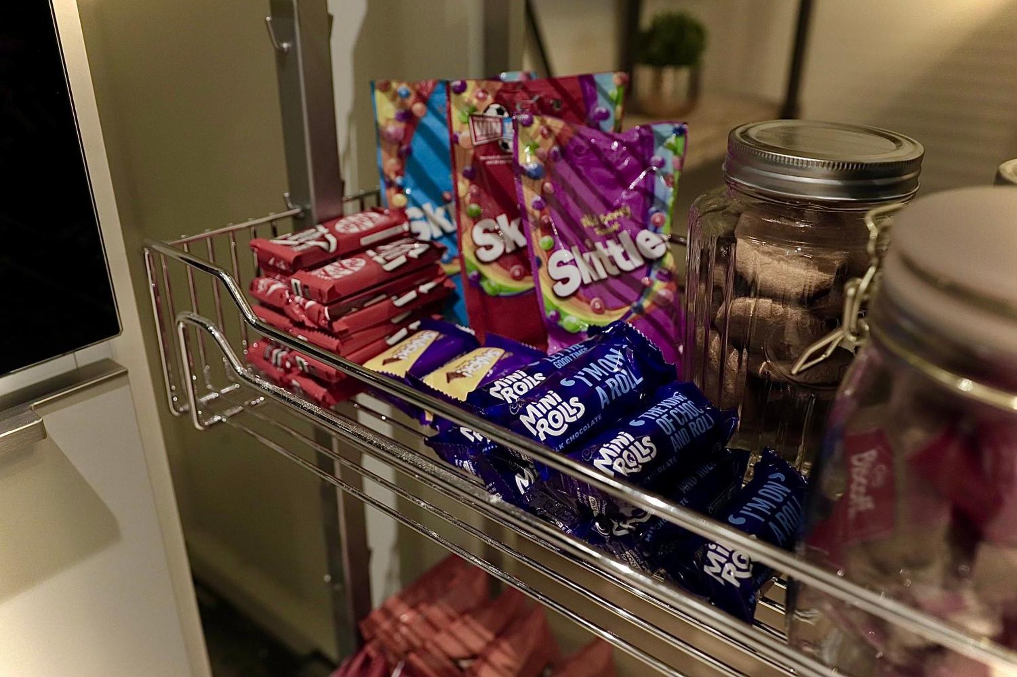 2Br Luxury Flat Belfast City Centre , Free Snacks & Free Netflix Buitenkant foto